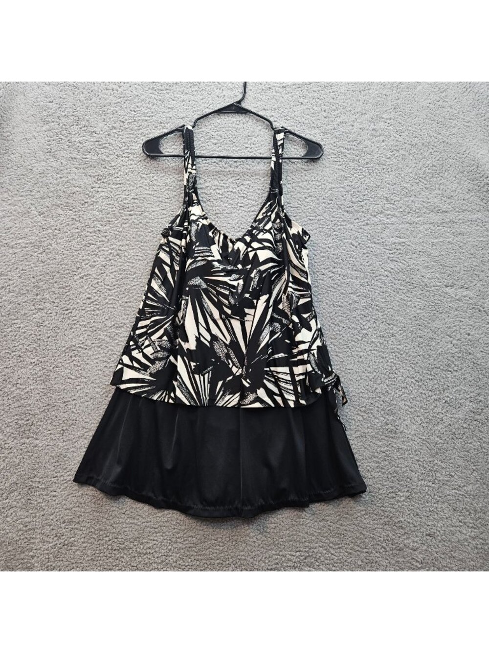 Maxine Of Hollywood Womens Swimdress Size 18 Black White Abstract